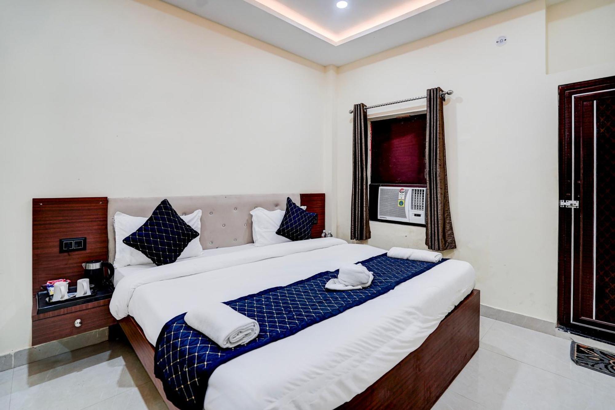 Hotel Vibe Blu- Варанасі Екстер'єр фото