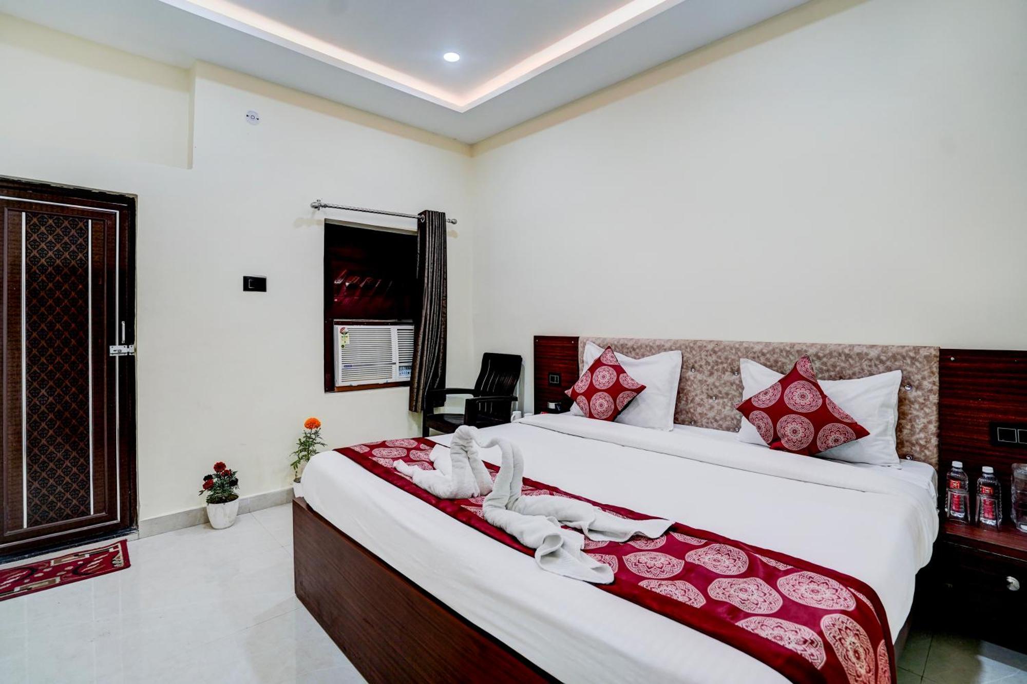 Hotel Vibe Blu- Варанасі Екстер'єр фото